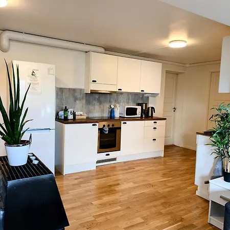 Pensión Aurora In Shared Nr2 We Are Doing Privet Northen Lights Trips, Reindeer Trip And Fjord Sommaroy Trip Tromsø